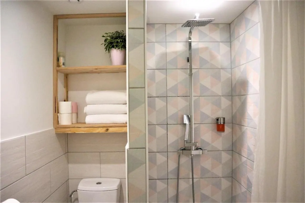 5 Mn Zenith Grande Halle Auvergne,Pied De Gergovie,Garage,Netflix Romagnat 0*,