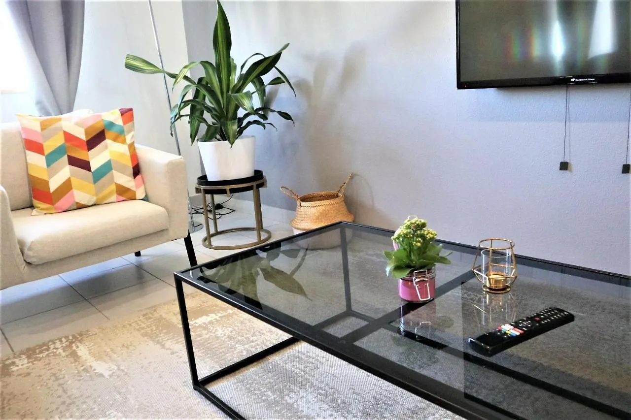 5 Mn Zenith Grande Halle Auvergne,Pied De Gergovie,Garage,Netflix Romagnat
